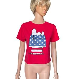 Snoopy Dog cropped T-shirt Women Sz S slightly used